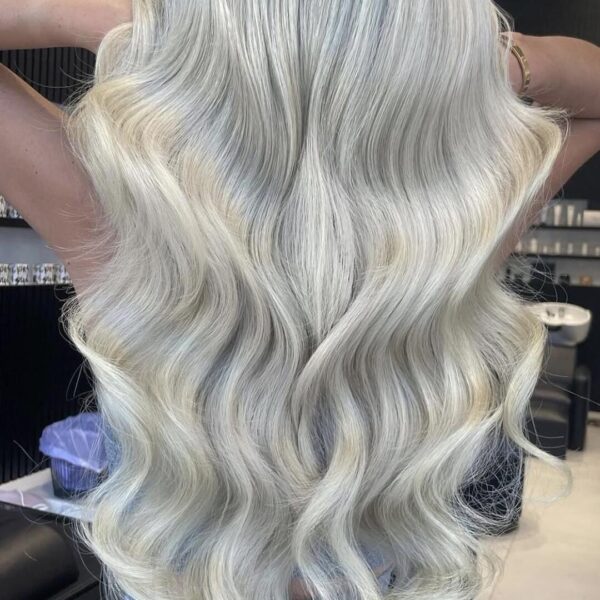 24” Seamless Clip Ins 180 grams – Baby Ice - Image 3